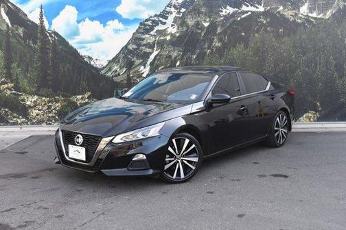 2022 Nissan Altima SR FWD