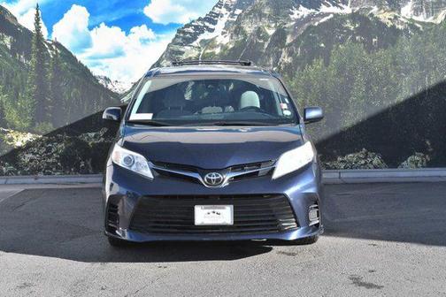 2018 Toyota Sienna LE