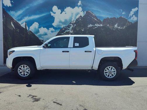 2025 Toyota Tacoma SR