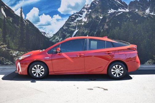 2022 Toyota Prius XLE