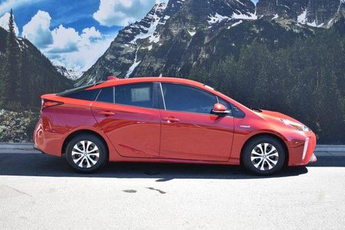 2022 Toyota Prius XLE