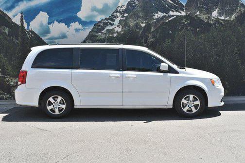 Stone White 2012 Dodge Grand Caravan SXT