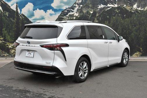 2024 Toyota Sienna Limited