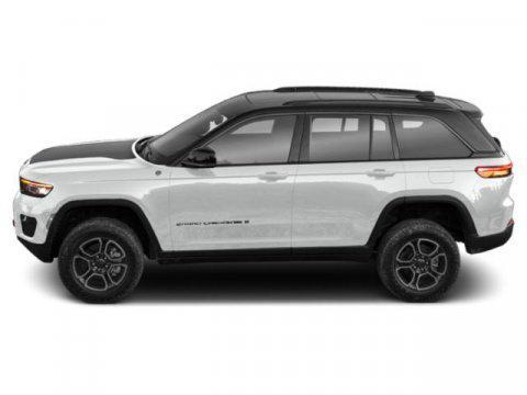 2022 Jeep Grand Cherokee Summit