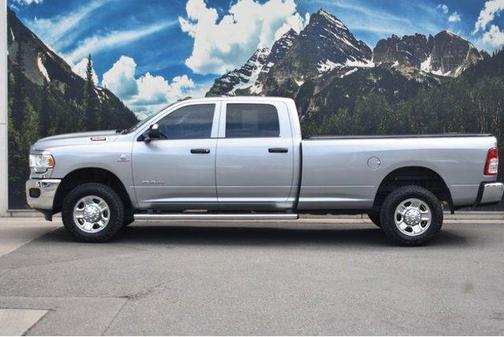 2021 RAM 3500 Tradesman Crew Cab 4x4 8' Box