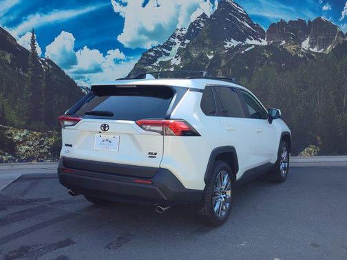 2022 Toyota RAV4 XLE Premium
