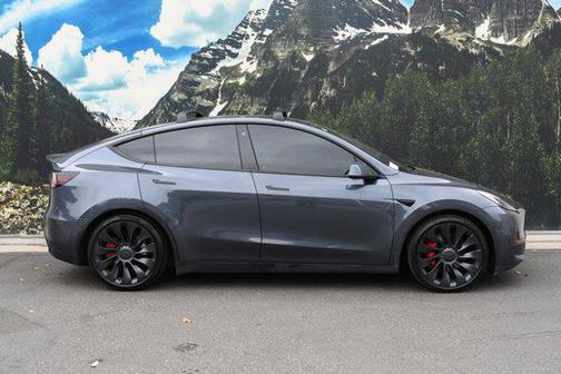 2022 Tesla Model Y Performance Dual Motor All-Wheel Drive