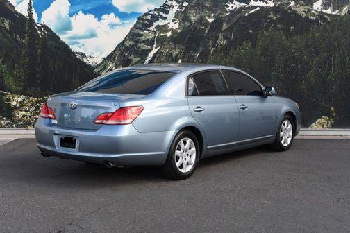 2005 Toyota Avalon XL