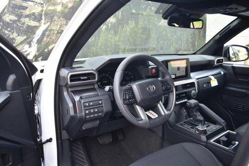 2025 Toyota 4Runner TRD Off Road