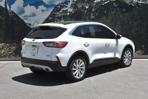 Star White Metallic Tri-Coat 2021 Ford Escape Titanium