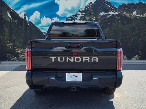 2023 Toyota Tundra Hybrid Platinum