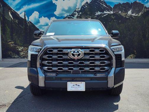 2023 Toyota Tundra Hybrid Platinum