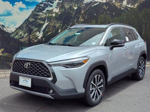 2025 Toyota Corolla Cross XLE