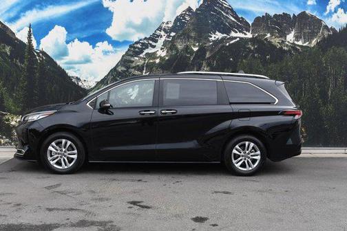 2025 Toyota Sienna Limited