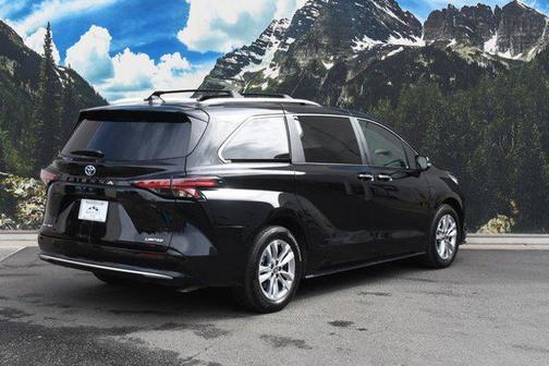 2025 Toyota Sienna Limited
