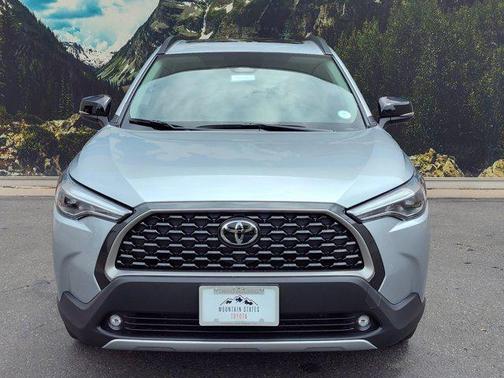 2025 Toyota Corolla Cross XLE