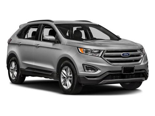 White Platinum Metallic Tri-Coat 2018 Ford Edge Titanium