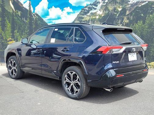 2025 Toyota RAV4 Hybrid SE