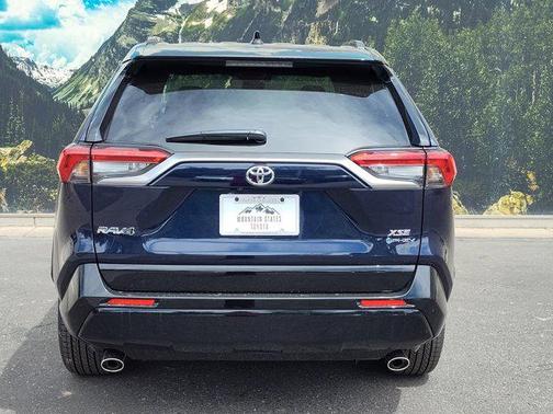 2025 Toyota RAV4 Hybrid SE