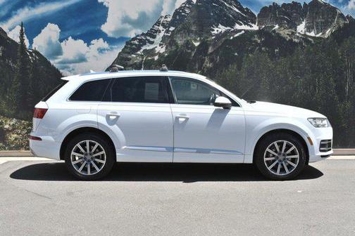 White 2019 Audi Q7 55 Premium Plus