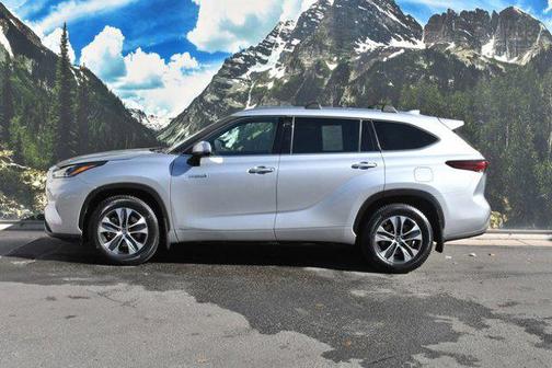 2021 Toyota Highlander Hybrid XLE
