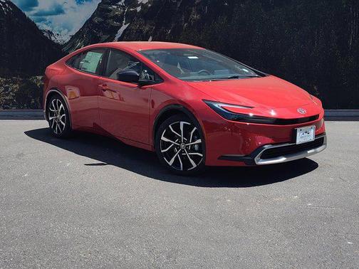 2025 Toyota Prius L