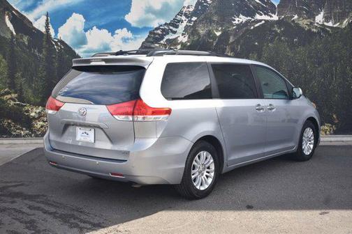 2013 Toyota Sienna XLE