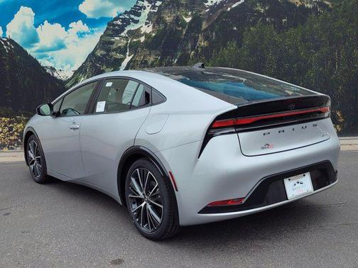 2025 Toyota Prius XLE