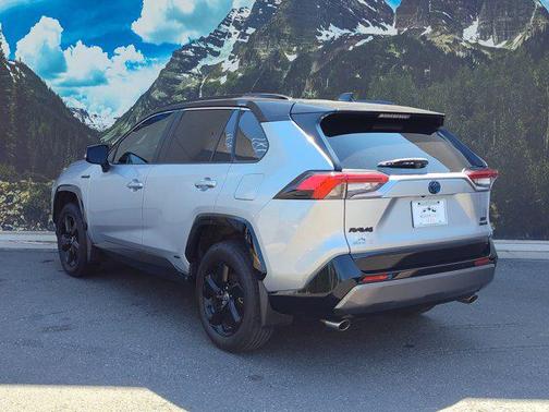 2021 Toyota RAV4 Hybrid SE
