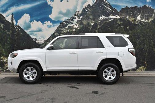 2022 Toyota 4Runner SR5