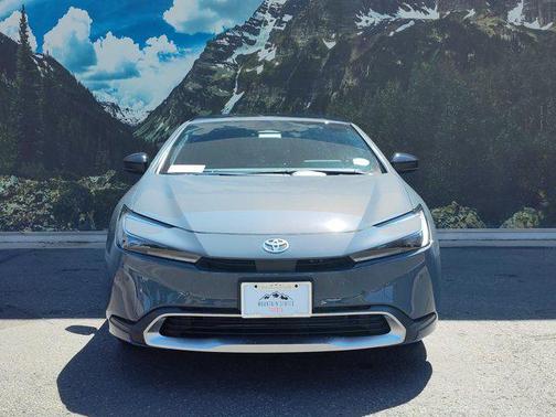 2025 Toyota Prius L
