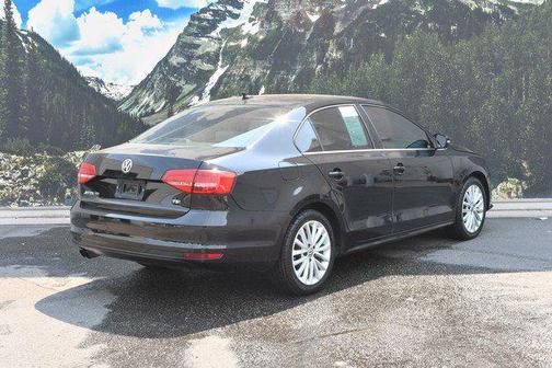 Black 2015 Volkswagen Jetta Auto SE w/Connectivity/Navigation
