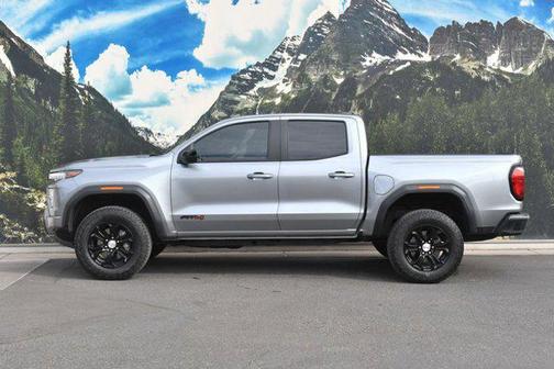 2024 GMC Canyon AT4