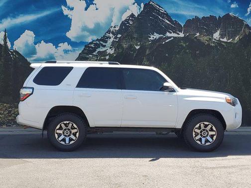 2019 Toyota 4Runner SR5