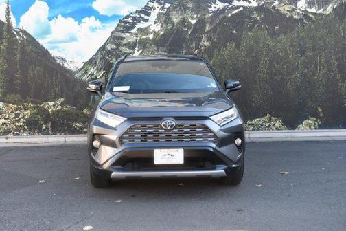 2019 Toyota RAV4 Hybrid SE