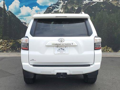 2024 Toyota 4Runner SR5