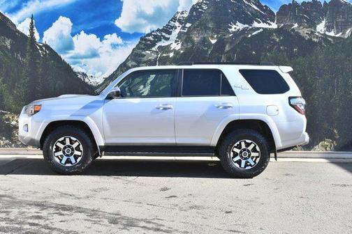 2024 Toyota 4Runner TRD Off Road