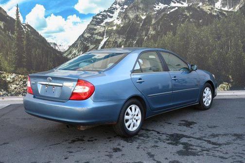 2004 Toyota Camry XLE