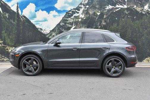 Volcano Grey Metallic 2017 Porsche Macan Macan