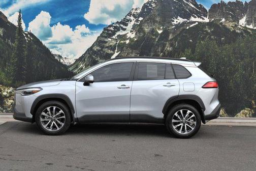 2023 Toyota Corolla Cross XLE