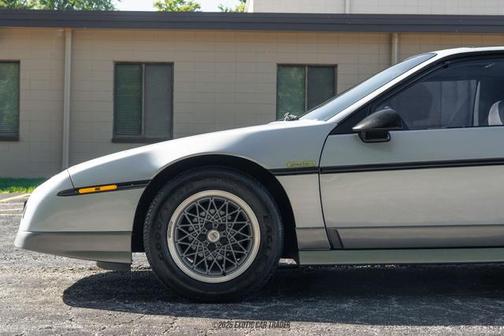 1986 Pontiac Fiero 