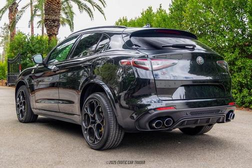 2024 Alfa Romeo Stelvio Quadrifoglio