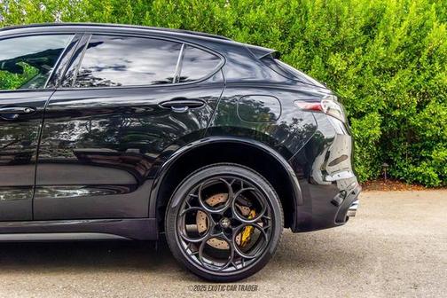 2024 Alfa Romeo Stelvio Quadrifoglio