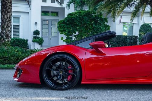 2017 Lamborghini Huracan LP580-2S