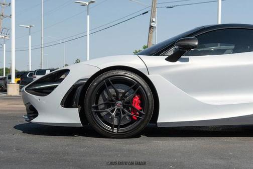 2018 McLaren 720S Base