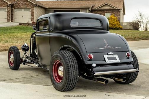 1932 Ford Model B 3-Window Coupe