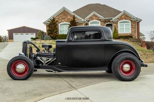 1932 Ford Model B 3-Window Coupe