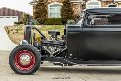 1932 Ford Model B 3-Window Coupe