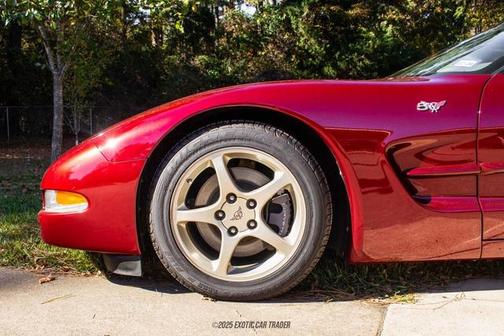 2003 Chevrolet Corvette Base