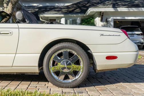 2002 Ford Thunderbird Base